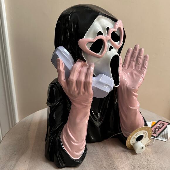 Ghoulish Ghost Face Scream Girl Phone Light Up Halloween Decor NWT Viral 2025 - Picture 8 of 12